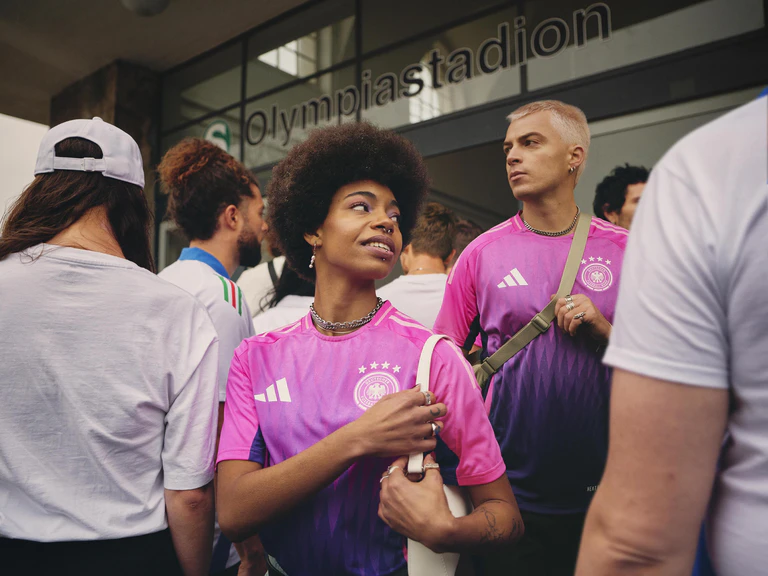  — © Adidas