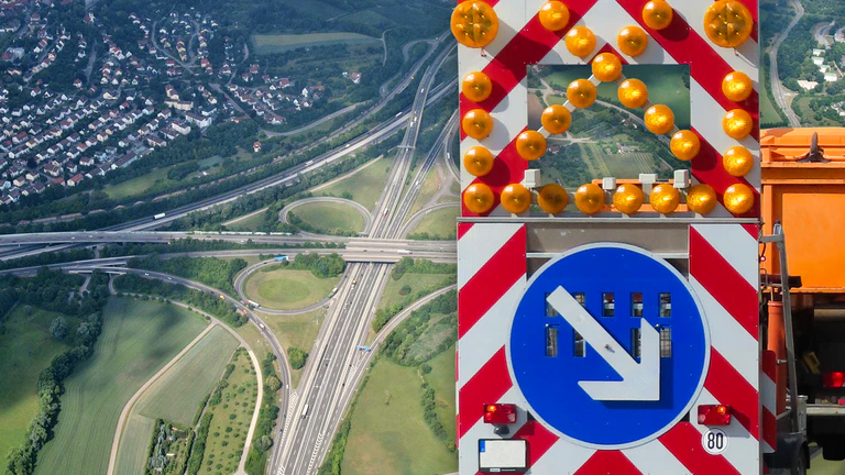 — © Kreuzschnabel/Wikimedia Commons (CC BY-SA 3.0); Montage: Radio Ton